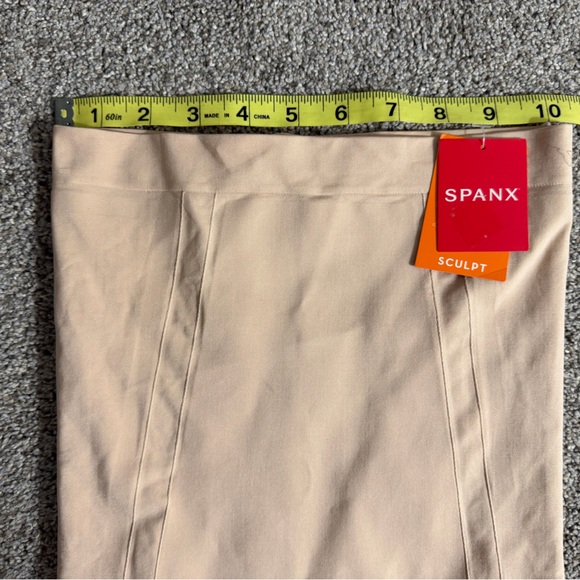NWT SPANXsculpt OnCore High-Waisted Mid-Thigh Short in Oat Size Medium Shapewear - Picture 8 of 13
